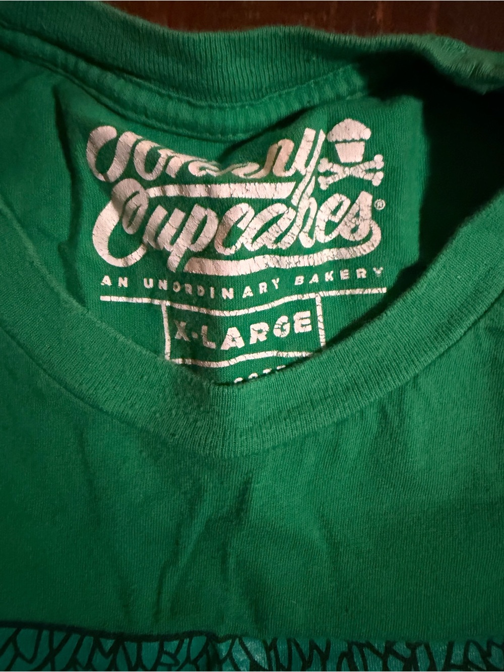 Johnny Cupcakes Green “The Giving Tree” by Jeff Tweedy Illustration - XL - Picture 3 of 6